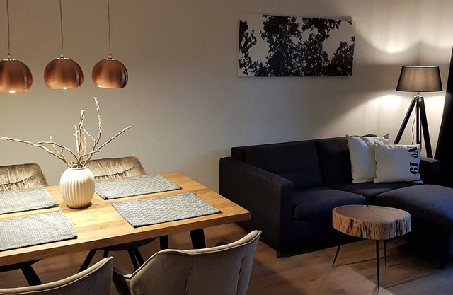 ELBQUARTIER N ° 3 | Exclusive and modern apartment with balcony near center