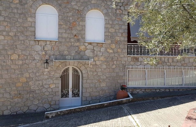 Elea House