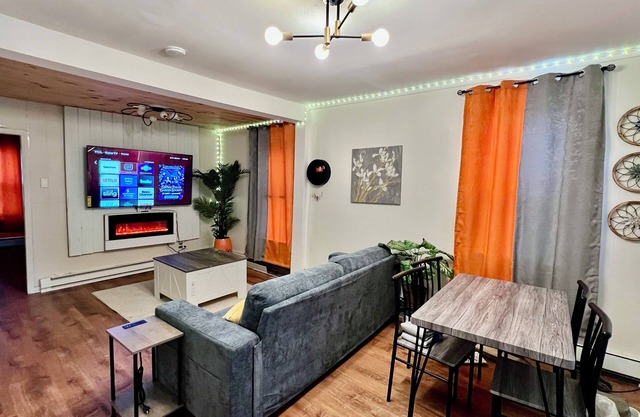 Electric City Mid-Term Downtown Apartment