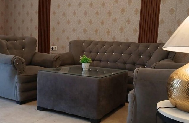 Elegant 3BHK Serviced Apartment | Gated Society | Near Deer Park