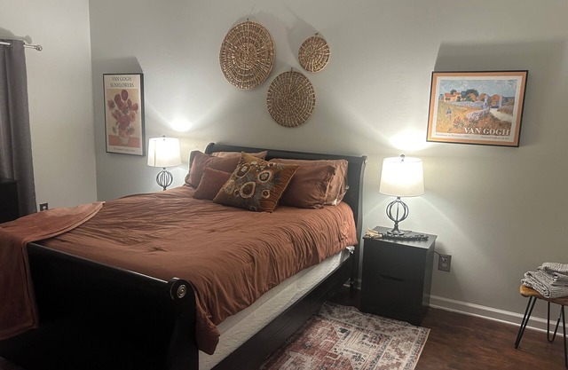 Elegant 3BR Retreat in Augusta – Stylish Comfort w/Private Basketball Court