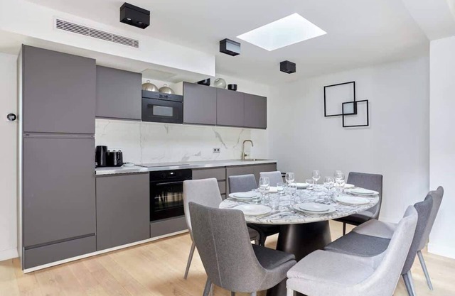 Elegant 4 Bedroom Air Conditioned Apartment