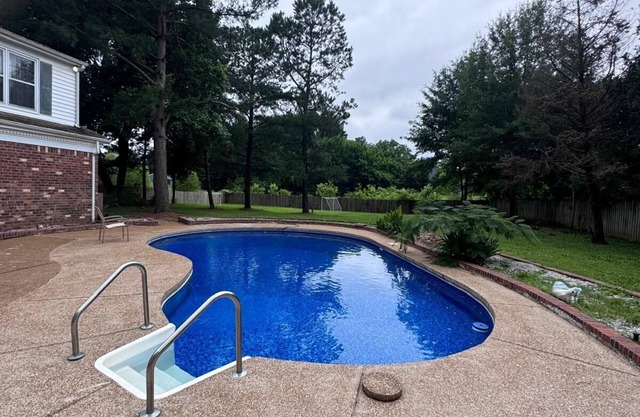 Elegant 6- BR Mansion with Pool - Near Gold Course & Essentials, All King Beds.