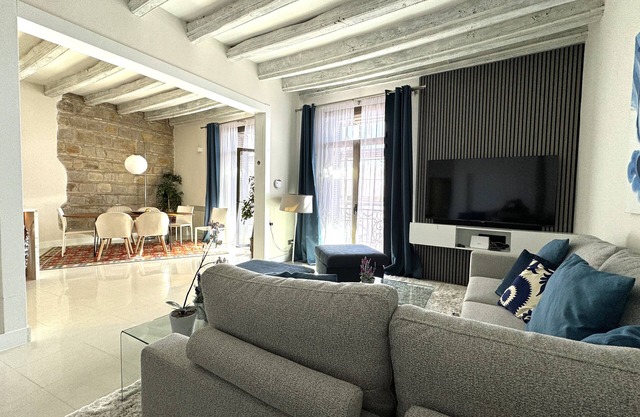 Elegant apartment of 130 meters, 3 bedrooms and 3 bathrooms in Paseo Colon