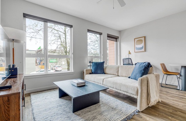 Elegant Ballard 1BR w/BBQ, Lounge & W/D, onsite retail, by Blueground