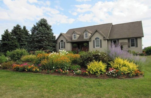 Elegant Country Home, Hot tub, fishing pond, ping pong