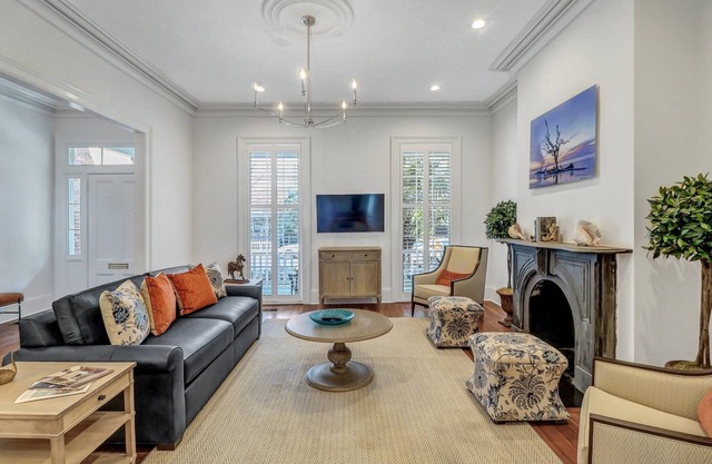 Elegant Manor w/Parking and Large Courtyard by Lucky Savannah