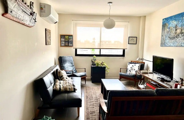 Elegant modern 1 bedroom in Old City