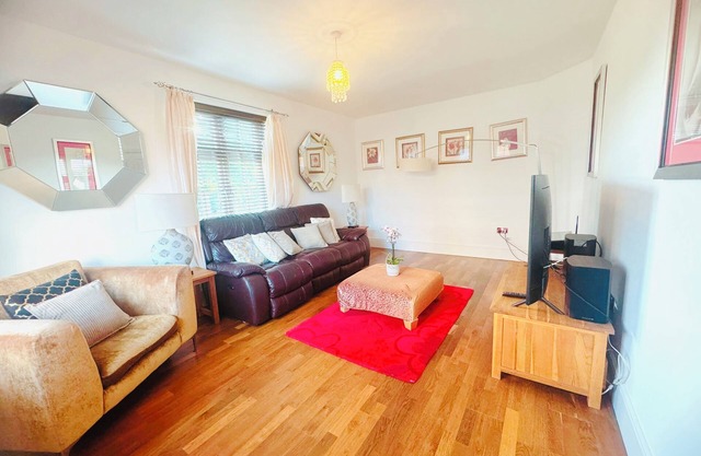 Elegant & Spacious Bristol Home - Garden, Gym & Parking