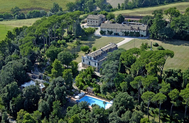 Elegante Appartamento in Villa con piscina