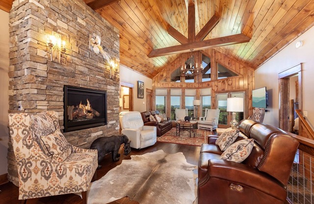'Elevated Living' ~ Ultra-Luxury on 16 acres w/360° Views ~ Hot Tub!