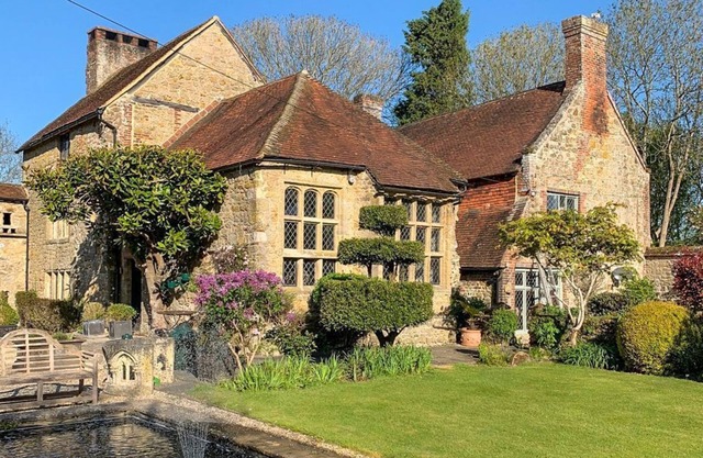 Elizabethan Manor - Seven Bedroom Villa, Sleeps 14