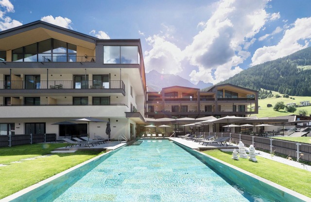 ELVA Premium Apartment Hotel