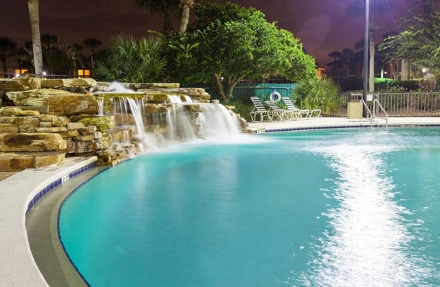 Embrace Excitement! 2 Spacious Accommodations, Just Steps Away from the Beach!
