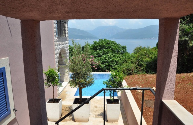 Emerald Beautiful Apartment with stunning views