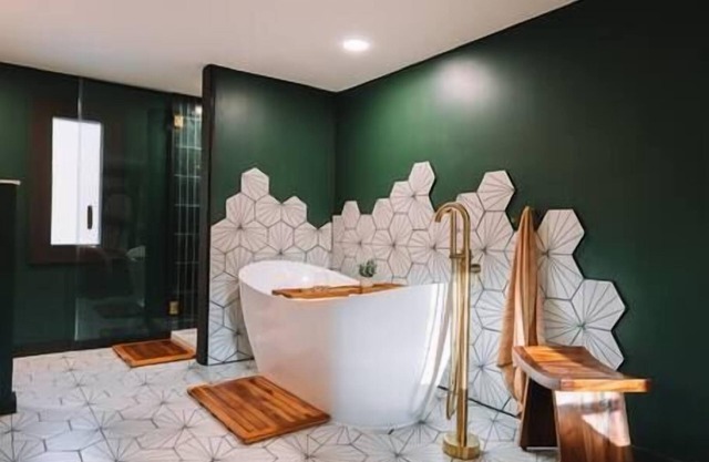 Emerald Edge Hocking Hills Midcentury Cabin W/Hot Tub