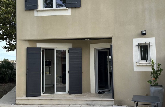 En Petite Camargue, à Générac , Villa de 110 m2 Avec Piscine
