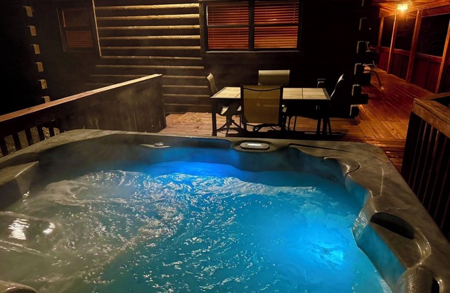 Enchanted Forest Whispering Pines- 2 bedroom Cabin with Hot Tub! Hiking Trail & Cave on property!