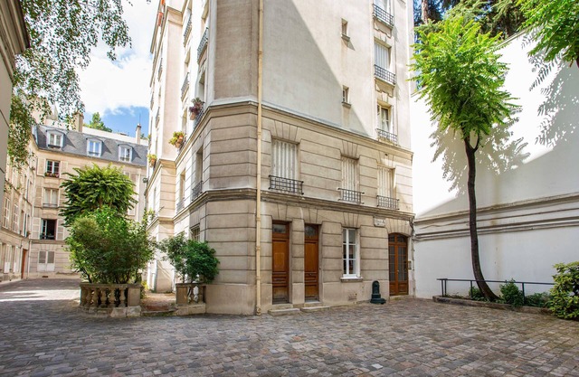 Enchanting Parisian Getaway On Rue Du Cherche Midi