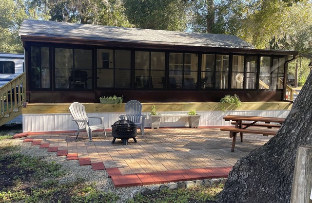Enjoy a view of Little Lake Kerr while sipping your coffee!
