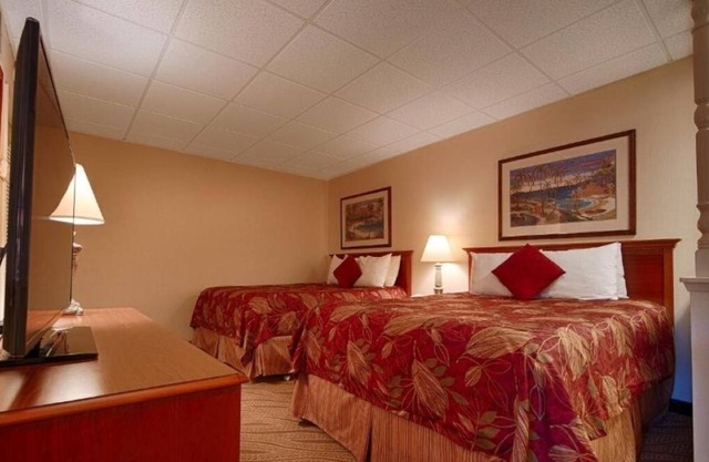Enjoy Garden Views in a Clean, Spacious Room at Naple