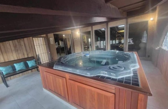 Enjoy Las Vegas Views-6BR/Poolnn