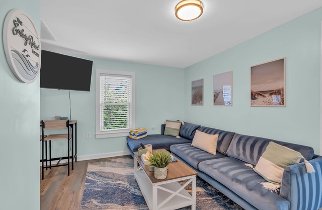 Enjoy local summer, 5 min to asbury park, firepit, patio, grill, remote work