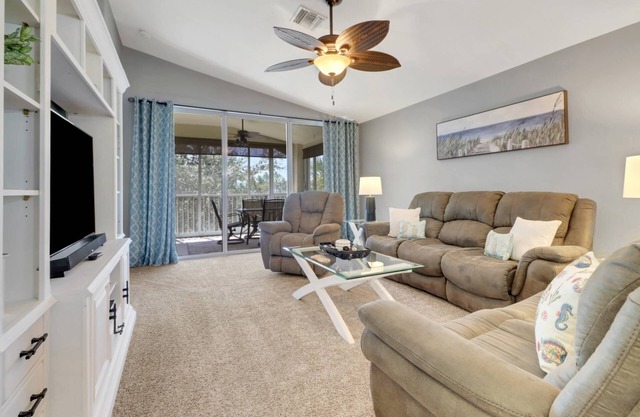 Enjoy the Colonial Country Club Lifestyle! Beautiful 2nd Floor Condo, Bikes & Tranquil Water Views!