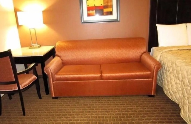 Enjoy Free Breakfast at Red Carpet Inn and Suites Monmouth | 2 Units
