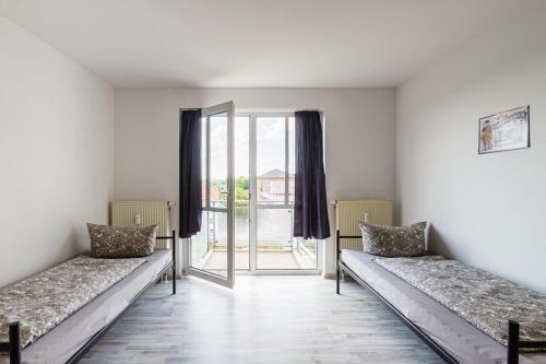 Enjoy your stay with DKN apartments - Mon-Sun - Late night check-in - Multilanguage - Near Railway station - Witamy serdecznie