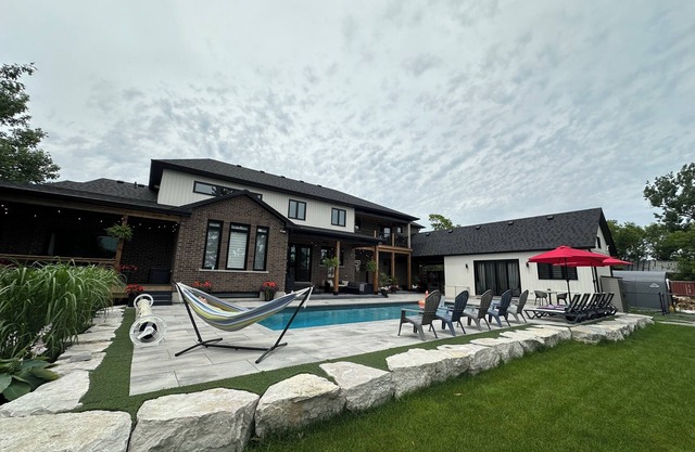 Enniskillen Vacation Home Retreat!
