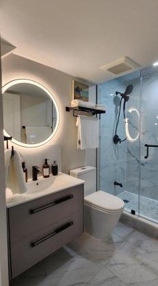 Entire 2 Bedroom Apartment in Kitchener