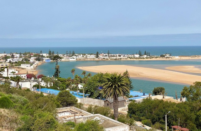 Entire apartment in fabulous Oualidia with large swimming pool