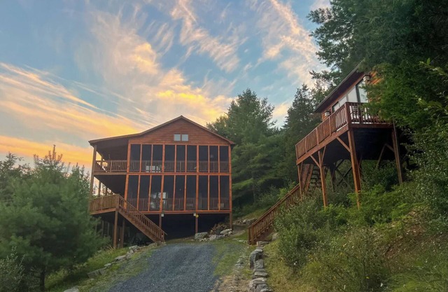 Entire Cabin in Lost River w/fire pit + pet friendly!