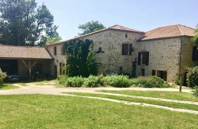 Entire gîte countryside swimming pool