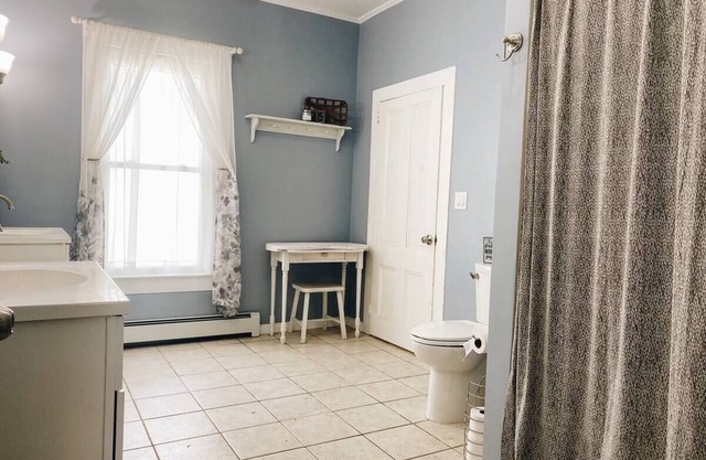 Entire home, filled with beauty!