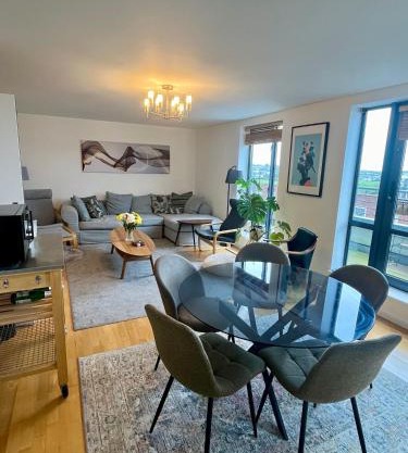Entire Home in Exclusive Dublin Neighborhood - Comfortably Sleeps Up to 6 Guest