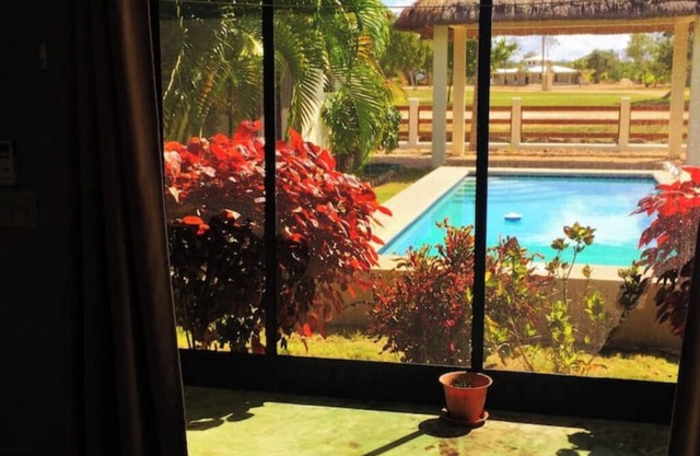 Entire House, Privacy, Pool, Canal, Ocean Views, Kitchen, AC's, Dock, Sleeps 9