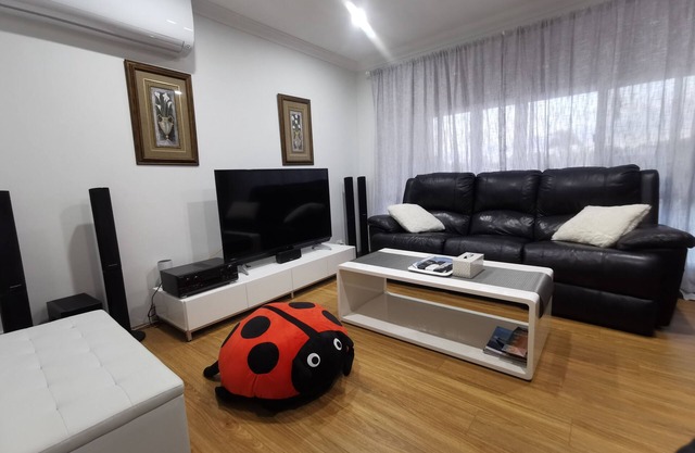 Entire House with 4 bedrooms and Fully Air-Conditioned