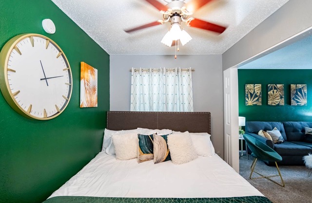 Entire Place ✶Washer Dryer ✶Wi-Fi ✶4K TVs ✶Parking #1614