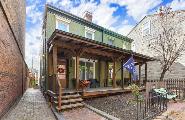 Entire Unit w/Organic Natural Stone Walls, Stadium Views & Parking