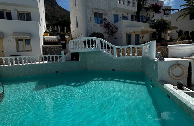 Entire Villa full View 3 bedrooms 3 bathrooms 3 kitchens