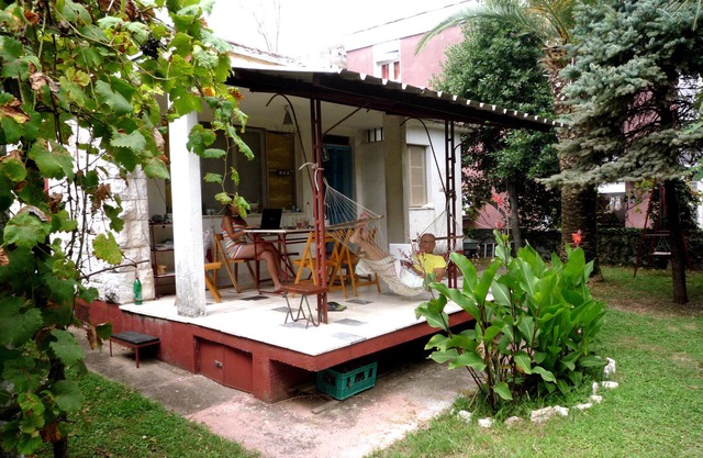 Entire Vintage Summer House & Garden & Parking Budva Center