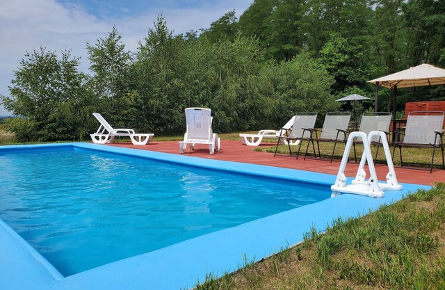 Entirely just for you! Five rooms, away from the hustle and bustle of the city.