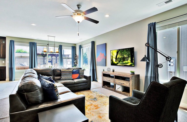 Entrada at Moab 623 | Townies | Pool/Spa | Garage | Same Day Booking