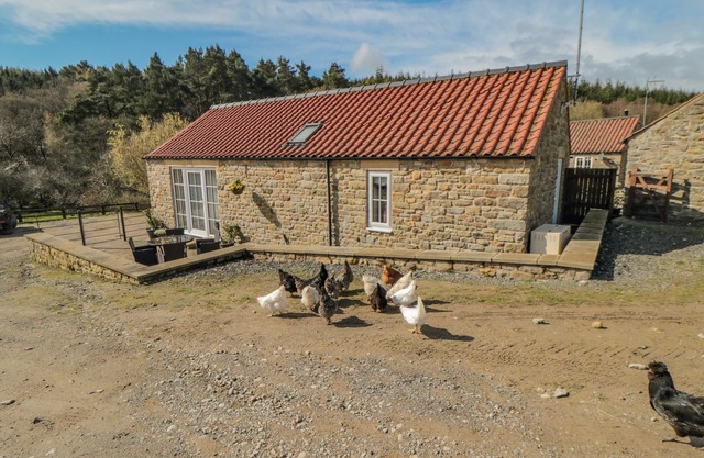 ERICA'S 'EAVEN, pet friendly, with a garden in Kirkbymoorside