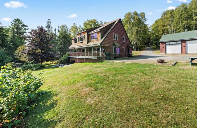 🐾Erickson - Spacious and private dog friendly home located on Rangeley Lake