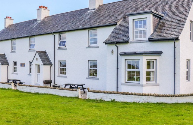 ERISCO, pet friendly, country holiday cottage in Duntulm