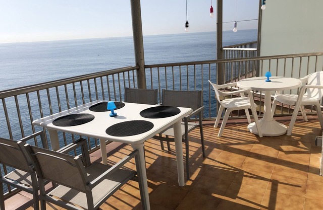Escapade to unique place with direct sea access