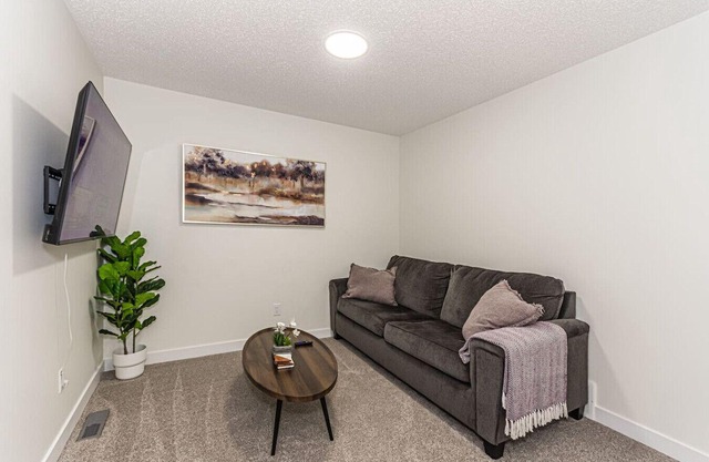 Escape in Style/King Bed/Disney/Near WEM